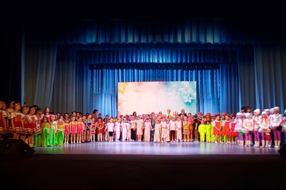 &Fcy;&iecy;&scy;&tcy;&icy;&vcy;&acy;&lcy;&softcy; &dcy;&iecy;&tcy;&scy;&kcy;&ocy;&jcy; &khcy;&ocy;&rcy;&iecy;&ocy;&gcy;&rcy;&acy;&fcy;&icy;&icy; &laquo;&Tcy;&ocy;&pcy;-&tcy;&ocy;&pcy; &pcy;&ocy; &pcy;&acy;&rcy;&kcy;&iecy;&tcy;&ucy;&raquo;