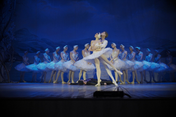 &Zcy;&vcy;&iecy;&zcy;&dcy;&ycy; &Scy;&acy;&ncy;&kcy;&tcy; &mdash; &Pcy;&iecy;&tcy;&iecy;&rcy;&bcy;&ucy;&rcy;&gcy;&scy;&kcy;&ocy;&gcy;&ocy; &bcy;&acy;&lcy;&iecy;&tcy;&acy; &raquo;&Lcy;&iecy;&bcy;&iecy;&dcy;&icy;&ncy;&ocy;&iecy; &ocy;&zcy;&iecy;&rcy;&ocy;&raquo;