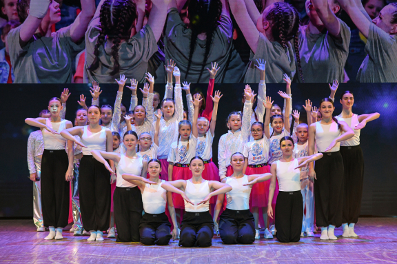 "&Scy;&icy;&mcy;&fcy;&ocy;&ncy;&icy;&yacy; &kcy;&rcy;&acy;&scy;&ocy;&kcy;"