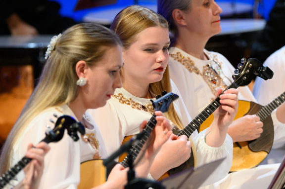 "&Tcy;&rcy;&icy;&ucy;&mcy;&fcy; &Bcy;&acy;&yacy;&ncy;&acy;"