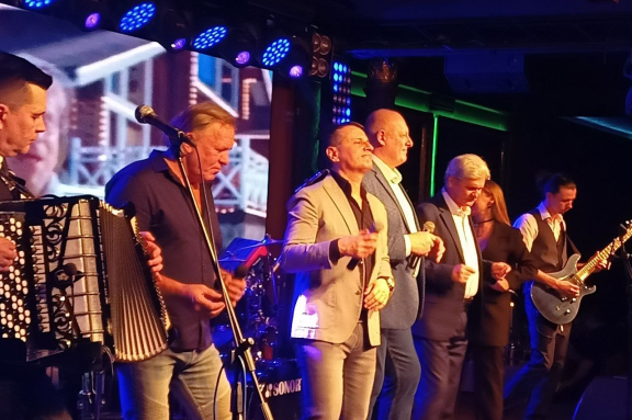 &Zcy;&Acy; &Mcy;&Icy;&Lcy;&Ycy;&KHcy; &Dcy;&Acy;&Mcy;&period; &Pcy;&rcy;&acy;&zcy;&dcy;&ncy;&icy;&chcy;&ncy;&ycy;&jcy; &kcy;&ocy;&ncy;&tscy;&iecy;&rcy;&tcy;