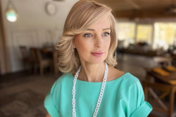 &Bcy;&ocy;&lcy;&softcy;&shcy;&ocy;&jcy; &kcy;&ocy;&ncy;&tscy;&iecy;&rcy;&tcy; &Icy;&vcy;&acy;&ncy;&acy; &Scy;&ocy;&bcy;&ocy;&lcy;&iecy;&vcy;&acy;