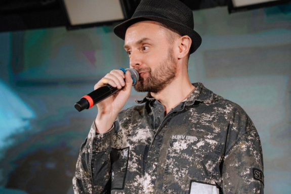 &Bcy;&ocy;&lcy;&softcy;&shcy;&ocy;&jcy; &kcy;&ocy;&ncy;&tscy;&iecy;&rcy;&tcy; &Icy;&vcy;&acy;&ncy;&acy; &Scy;&ocy;&bcy;&ocy;&lcy;&iecy;&vcy;&acy;