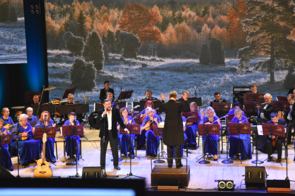 " &Icy; &vcy; &scy;&iecy;&rcy;&dcy;&tscy;&iecy; &scy;&vcy;&iecy;&tcy;&icy;&tcy; &Rcy;&ucy;&scy;&softcy;"