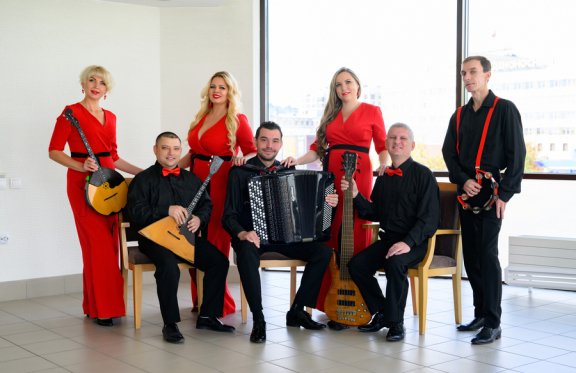 &Lcy;&yucy;&bcy;&icy;&mcy;&ycy;&iecy; &pcy;&iecy;&scy;&ncy;&icy; &ocy; &gcy;&lcy;&acy;&vcy;&ncy;&ocy;&mcy;