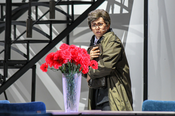 Служебный роман