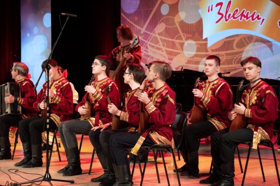 "&Gcy;&acy;&lcy;&acy;-&kcy;&ocy;&ncy;&tscy;&iecy;&rcy;&tcy; &pcy;&ocy;&bcy;&iecy;&dcy;&icy;&tcy;&iecy;&lcy;&iecy;&jcy; &fcy;&iecy;&scy;&tcy;&icy;&vcy;&acy;&lcy;&yacy;-&kcy;&ocy;&ncy;&kcy;&ucy;&rcy;&scy;&acy; "&Zcy;&vcy;&iecy;&ncy;&icy;&comma;&scy;&tcy;&rcy;&ucy;&ncy;&acy;&excl;" &icy;&mcy;&iecy;&ncy;&icy; &IEcy;&period;&Icy;&period;&Bcy;&ocy;&rcy;&icy;&scy;&ocy;&vcy;&acy;