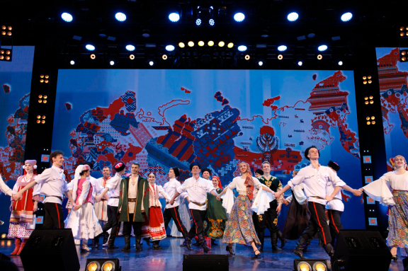 Концертная программа ансамбля «Алтай» «Под небом Алтая»