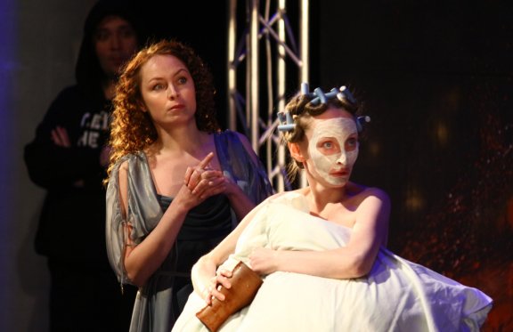 &Scy;&iecy;&jcy;&chcy;&acy;&scy; &ncy;&iecy; &dcy;&ocy; &lcy;&yucy;&bcy;&vcy;&icy; &lpar;&Gcy;&lcy;&acy;&zcy;&ocy;&vcy;&scy;&kcy;&icy;&jcy; &dcy;&rcy;&acy;&mcy;&acy;&tcy;&icy;&chcy;&iecy;&scy;&kcy;&icy;&jcy; &tcy;&iecy;&acy;&tcy;&rcy; &laquo;&Pcy;&acy;&rcy;&acy;&fcy;&rcy;&acy;&zcy;&raquo;&rpar;