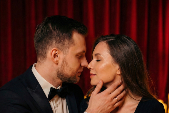 &Ocy;&rcy;&kcy;&iecy;&scy;&tcy;&rcy; &pcy;&rcy;&icy; &scy;&vcy;&iecy;&chcy;&acy;&khcy;&colon; &laquo;&Mcy;&ucy;&zcy;&ycy;&kcy;&acy; &lcy;&yucy;&bcy;&vcy;&icy;&raquo;&period; &Bcy;&acy;&rcy;&ncy;&acy;&ucy;&lcy;