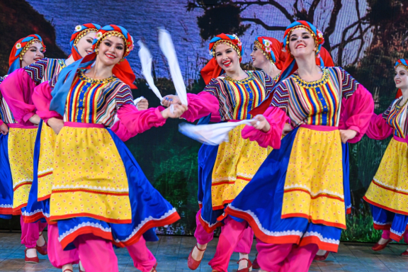 "&ZHcy;&icy;&vcy;&icy;&excl; &CHcy;&ucy;&vcy;&scy;&tcy;&vcy;&ucy;&jcy;&excl;&Tcy;&acy;&ncy;&tscy;&ucy;&jcy;&excl;"