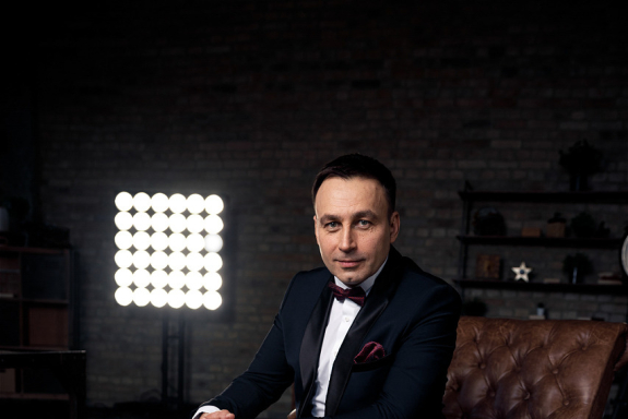 "&Tcy;&ycy; &mcy;&iecy;&ncy;&yacy; &ncy;&iecy; &pcy;&ocy;&kcy;&icy;&dcy;&acy;&jcy;&period;&period;&period;" &lpar;&Vcy;&lcy;&acy;&dcy;&icy;&scy;&lcy;&acy;&vcy; &Kcy;&Ocy;&Scy;&Acy;&Rcy;&IEcy;&Vcy; &sol; &bcy;&acy;&rcy;&icy;&tcy;&ocy;&ncy;&comma; &Mcy;&ocy;&scy;&kcy;&vcy;&acy;&rpar;