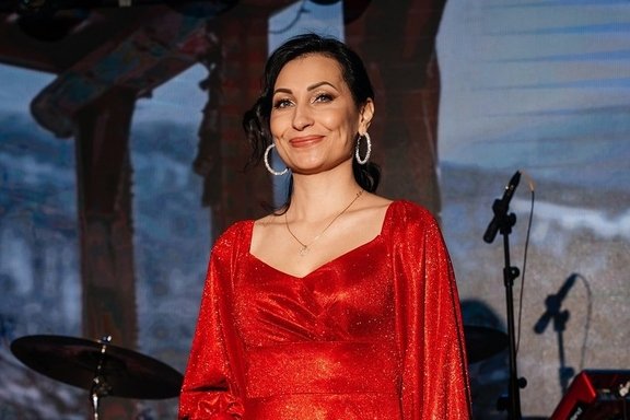 &Scy;&vcy;&yacy;&tcy;&ocy;&scy;&lcy;&acy;&vcy; &Kcy;&ucy;&zcy;&ncy;&iecy;&tscy;&ocy;&vcy; &mdash; &Zcy;&ocy;&lcy;&ocy;&tcy;&ocy;&jcy; &Scy;&acy;&kcy;&scy;&ocy;&fcy;&ocy;&ncy; &Scy;&icy;&bcy;&icy;&rcy;&icy; &scy; &Ncy;&Ocy;&Vcy;&Ocy;&Jcy; &pcy;&rcy;&ocy;&gcy;&rcy;&acy;&mcy;&mcy;&ocy;&jcy; &laquo;&Vcy; &vcy;&iecy;&chcy;&iecy;&rcy;&ncy;&icy;&jcy; &chcy;&acy;&scy;&raquo;