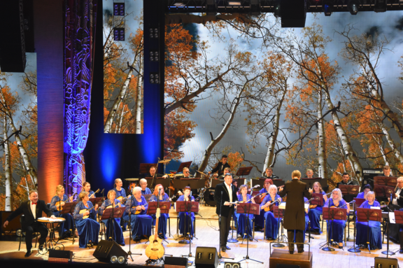 " &Icy; &vcy; &scy;&iecy;&rcy;&dcy;&tscy;&iecy; &scy;&vcy;&iecy;&tcy;&icy;&tcy; &Rcy;&ucy;&scy;&softcy;"