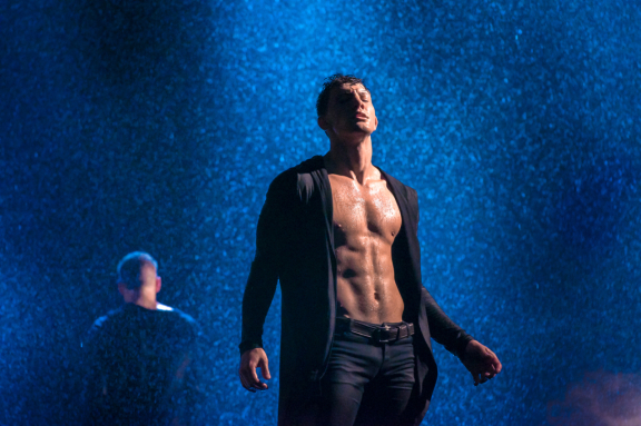 Шоу под дождём 5 "Признание в любви"