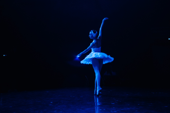 &Lcy;&IEcy;&Tcy;&Ocy; &Pcy;&Icy;&Rcy;&Ucy;&Ecy;&Tcy;&Acy;&period; &Lcy;&IEcy;&Bcy;&IEcy;&Dcy;&Icy;&Ncy;&Ocy;&IEcy; &Ocy;&Zcy;&IEcy;&Rcy;&Ocy;