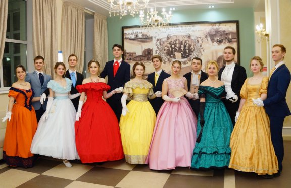 &Pcy;&lcy;&acy;&tcy;&ocy;&ncy;&ocy;&vcy;&scy;&kcy;&icy;&jcy; &bcy;&acy;&lcy;