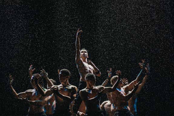 Шоу под дождём 5 "Признание в любви"