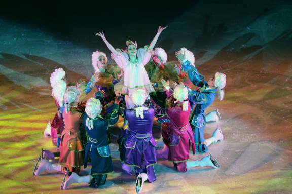 Барнаул, Новогодняя Сказка на Льду Ирины Слуцкой - Двенадцать Месяцев