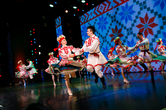 Концертная программа ансамбля «Алтай» «Под небом Алтая»