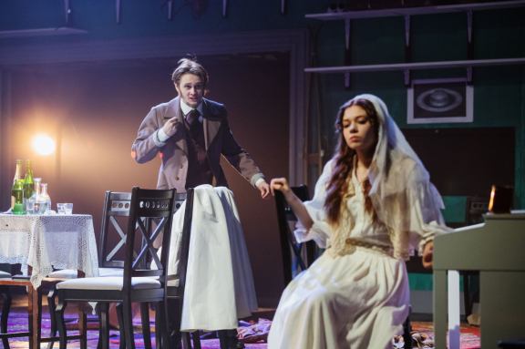 &Tcy;&rcy;&icy; &scy;&iecy;&scy;&tcy;&rcy;&ycy;