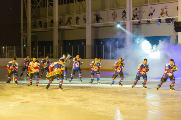 &Mcy;&ucy;&zcy;&ycy;&kcy;&acy; &ncy;&acy; &lcy;&softcy;&dcy;&ucy; &lpar;&vcy; &rcy;&acy;&mcy;&kcy;&acy;&khcy;  IV &ocy;&tcy;&kcy;&rcy;&ycy;&tcy;&ocy;&gcy;&ocy; &Scy;&icy;&bcy;&icy;&rcy;&scy;&kcy;&ocy;&gcy;&ocy; &fcy;&iecy;&scy;&tcy;&icy;&vcy;&acy;&lcy;&yacy; &dcy;&ucy;&khcy;&ocy;&vcy;&ycy;&khcy; &ocy;&rcy;&kcy;&iecy;&scy;&tcy;&rcy;&ocy;&vcy;&rpar;