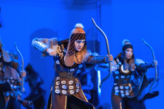 «Алтай» встречает друзей