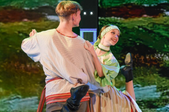 "&Mcy;&ycy; &scy;&lcy;&acy;&vcy;&icy;&mcy; &zhcy;&icy;&zcy;&ncy;&softcy; &zcy;&acy; &Rcy;&ocy;&dcy;&icy;&ncy;&ucy; &ocy;&tcy;&dcy;&acy;&vcy;&shcy;&icy;&khcy;&excl;"