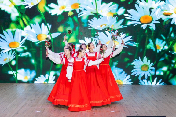 " И пусть зима танцует и кружит"