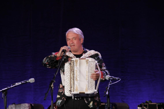 &Vcy;&acy;&lcy;&iecy;&rcy;&icy;&jcy; &Scy;&iocy;&mcy;&icy;&ncy; &vcy; &Bcy;&acy;&rcy;&ncy;&acy;&ucy;&lcy;&iecy;
