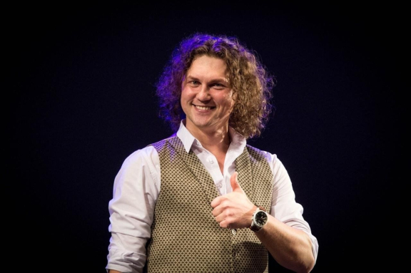 Александр Бардин