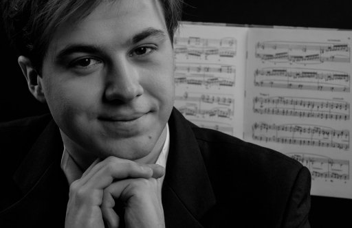 Дмитрий Калашников (фортепиано)