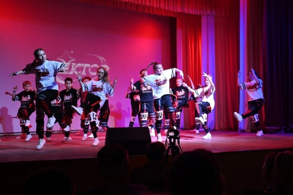 &Ocy;&tcy;&chcy;&iocy;&tcy;&ncy;&ycy;&jcy; &kcy;&ocy;&ncy;&tscy;&iecy;&rcy;&tcy; &scy;&tcy;&ucy;&dcy;&icy;&icy; &scy;&pcy;&ocy;&rcy;&tcy;&icy;&vcy;&ncy;&ocy;&gcy;&ocy; &tcy;&acy;&ncy;&tscy;&acy; &laquo;&Bcy;&lcy;&icy;&kcy;&raquo; - &laquo;&Vcy;&zcy;&rcy;&ycy;&vcy;&acy;&iecy;&mcy; &tcy;&acy;&ncy;&tscy;&pcy;&ocy;&lcy;&raquo;