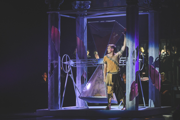 Директор театра (опера).Песни Катулла (балет).