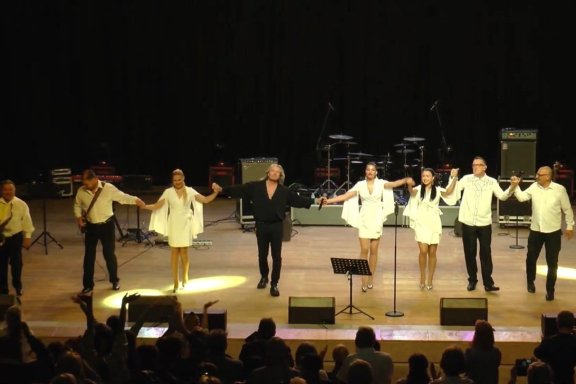 &Mcy;&ucy;&zcy;&ycy;&kcy;&acy;&lcy;&softcy;&ncy;&ycy;&jcy; &scy;&pcy;&iecy;&kcy;&tcy;&acy;&kcy;&lcy;&softcy; &laquo;&Ncy;&Acy;&SHcy; &Dcy;&ZHcy;&Ocy; &Dcy;&Acy;&Scy;&Scy;&IEcy;&Ncy;&raquo; &vcy; &icy;&scy;&pcy;&ocy;&lcy;&ncy;&iecy;&ncy;&icy;&icy; &Rcy;&IEcy;&Ncy;&IEcy; &Dcy;&IEcy; &Lcy;&Acy; &Gcy;&Acy;&Rcy;&Dcy; &lpar;&Fcy;&rcy;&acy;&ncy;&tscy;&icy;&yacy;&rpar;