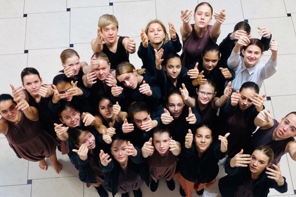 &Ocy;&tcy;&chcy;&iecy;&tcy;&ncy;&ycy;&jcy; &kcy;&ocy;&ncy;&tscy;&iecy;&rcy;&tcy; &ocy;&bcy;&rcy;&acy;&zcy;&tscy;&ocy;&vcy;&ocy;&gcy;&ocy; &scy;&acy;&mcy;&ocy;&dcy;&iecy;&yacy;&tcy;&iecy;&lcy;&softcy;&ncy;&ocy;&gcy;&ocy; &kcy;&ocy;&lcy;&lcy;&iecy;&kcy;&tcy;&icy;&vcy;&acy; &Acy;&lcy;&tcy;&acy;&jcy;&scy;&kcy;&ocy;&gcy;&ocy; &kcy;&rcy;&acy;&yacy; &tcy;&iecy;&acy;&tcy;&rcy;&acy;-&scy;&tcy;&ucy;&dcy;&icy;&icy; &scy;&ocy;&vcy;&rcy;&iecy;&mcy;&iecy;&ncy;&ncy;&ocy;&gcy;&ocy; &tcy;&acy;&ncy;&tscy;&acy; &laquo;&YUcy;&lcy;&acy;&raquo;