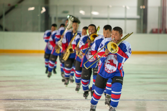 &Mcy;&ucy;&zcy;&ycy;&kcy;&acy; &ncy;&acy; &lcy;&softcy;&dcy;&ucy; &lpar;&vcy; &rcy;&acy;&mcy;&kcy;&acy;&khcy;  IV &ocy;&tcy;&kcy;&rcy;&ycy;&tcy;&ocy;&gcy;&ocy; &Scy;&icy;&bcy;&icy;&rcy;&scy;&kcy;&ocy;&gcy;&ocy; &fcy;&iecy;&scy;&tcy;&icy;&vcy;&acy;&lcy;&yacy; &dcy;&ucy;&khcy;&ocy;&vcy;&ycy;&khcy; &ocy;&rcy;&kcy;&iecy;&scy;&tcy;&rcy;&ocy;&vcy;&rpar;