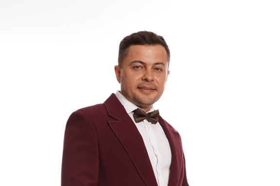 Андрей Воронов (солист мужского вокального ансамбля государственной филармонии алтайского края)  «Юбилей в кругу друзей»