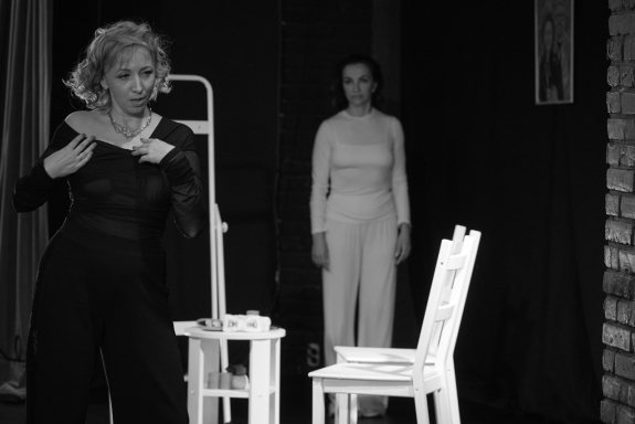 &Dcy;&rcy;&acy;&mcy;&iecy;&dcy;&icy; "&Dcy;&vcy;&ocy;&iecy; &pcy;&lcy;&yucy;&scy;&period;&period;&period;"