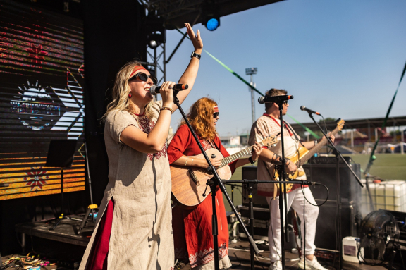 &Kcy;&ocy;&ncy;&tscy;&iecy;&rcy;&tcy; &fcy;&ocy;&lcy;&kcy;-&rcy;&ocy;&kcy; &gcy;&rcy;&ucy;&pcy;&pcy;&ycy; &laquo;&CHcy;&ocy;&vcy;&iecy;&ncy;&raquo;