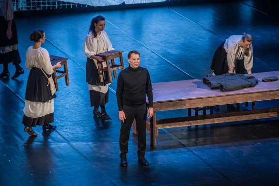 &IEcy;&vcy;&gcy;&iecy;&ncy;&icy;&jcy; &Mcy;&icy;&rcy;&ocy;&ncy;&ocy;&vcy;&period; &Scy;&pcy;&iecy;&kcy;&tcy;&acy;&kcy;&lcy;&softcy; "&Rcy;&ucy;&scy;&scy;&kcy;&icy;&jcy; &kcy;&rcy;&iecy;&scy;&tcy;"