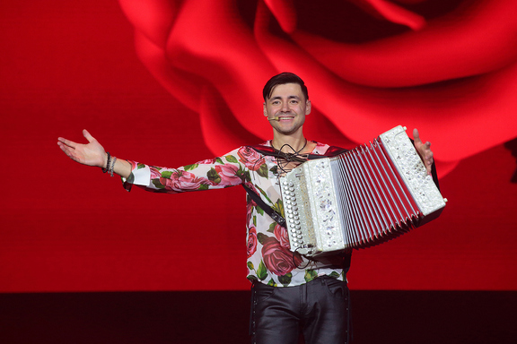 &Dcy;&mcy;&icy;&tcy;&rcy;&icy;&jcy; &Icy;&vcy;&acy;&shchcy;&iecy;&ncy;&kcy;&ocy;&period; &Pcy;&rcy;&acy;&zcy;&dcy;&ncy;&icy;&chcy;&ncy;&ycy;&jcy; &kcy;&ocy;&ncy;&tscy;&iecy;&rcy;&tcy;&period;