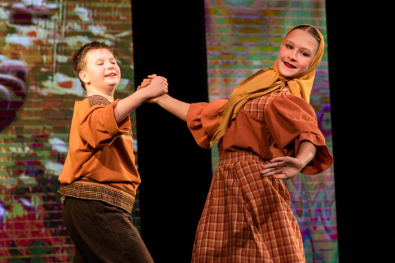 " И пусть зима танцует и кружит"